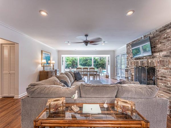 Hilton Head 4 Bedroom Pool Home with Guest House Sleeps 10