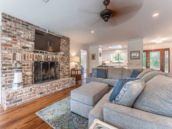Hilton Head 4 Bedroom Pool Home with Guest House Sleeps 10