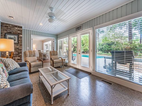 Hilton Head 4 Bedroom Pool Home with Guest House Sleeps 10