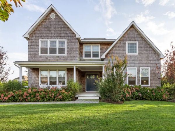 The Hamptons Luxury Vacation Pool Home Four Bedrooms