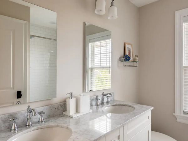The Hamptons Luxury Vacation Pool Home Four Bedrooms