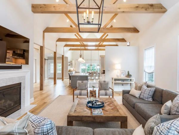 The Hamptons Luxury Vacation Pool Home Four Bedrooms