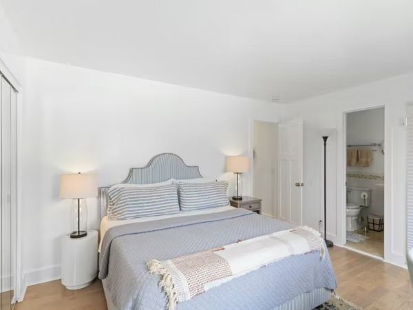 Three Bedroom East Hampton Gorgeous Rental Home with Pool