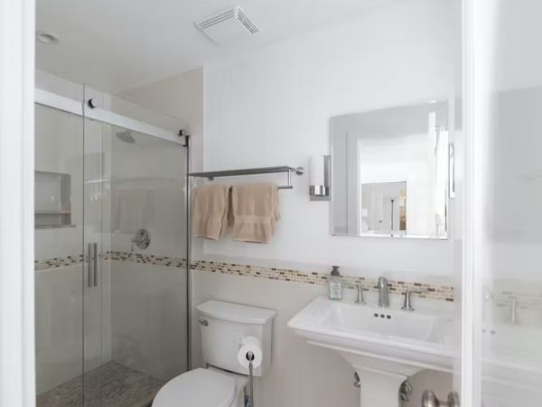 Three Bedroom East Hampton Gorgeous Rental Home with Pool