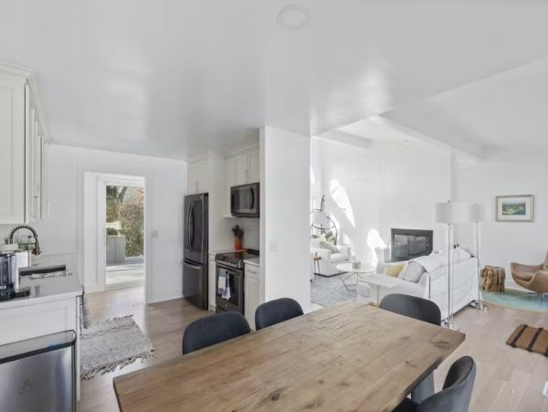 Three Bedroom East Hampton Gorgeous Rental Home with Pool