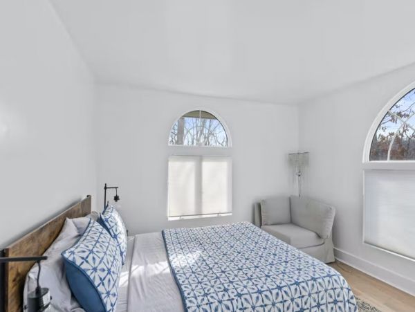 Three Bedroom East Hampton Gorgeous Rental Home with Pool