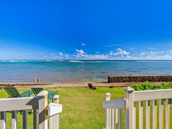 Charming 2 Bedroom Home Awe-Inspiring View of Anahola Beach