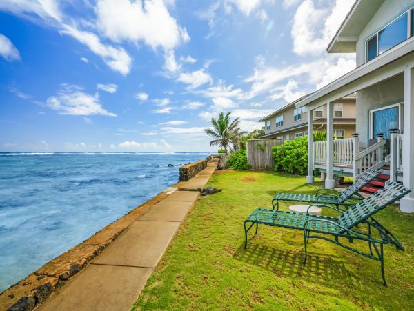 Charming 2 Bedroom Home Awe-Inspiring View of Anahola Beach