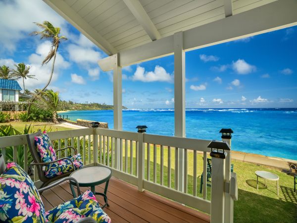 Charming 2 Bedroom Home Awe-Inspiring View of Anahola Beach