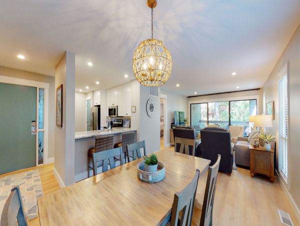 Two Bedroom Villa in Hilton Head Pet-Friendly Walk To Beach