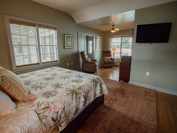 Tampa Home 1017102