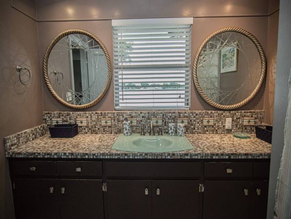 Tampa Home 1017102