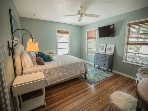 Tampa Home 1017106