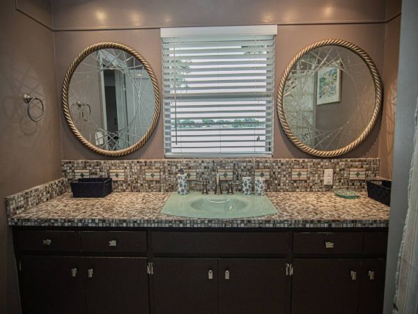 Tampa Home 1017106