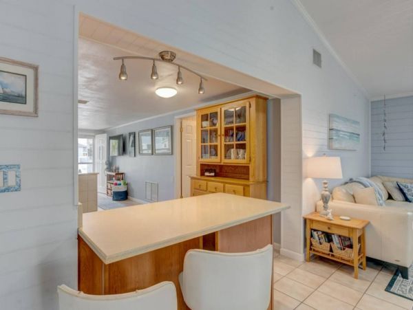 Tampa Home 1017112