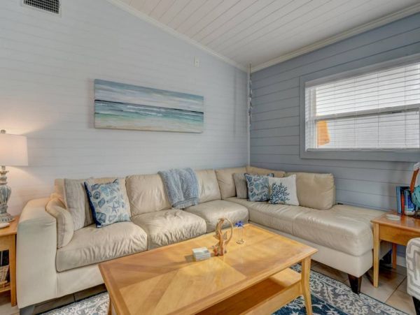 Tampa Home 1017112