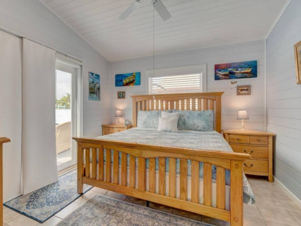 Tampa Home 1017112