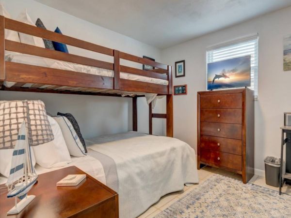 Tampa Home 1017112