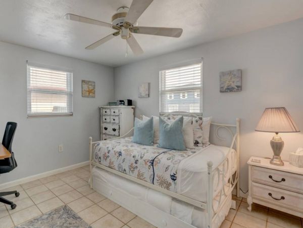 Tampa Home 1017112