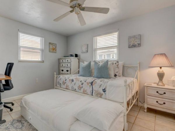 Tampa Home 1017112
