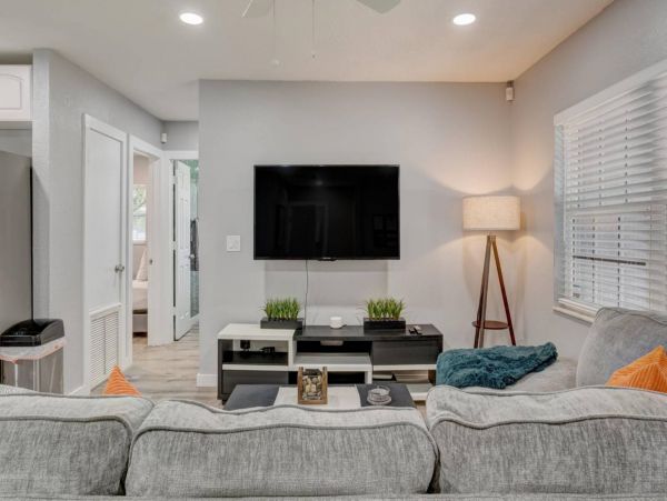 Tampa Home 1017115