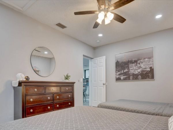 Tampa Home 1017115