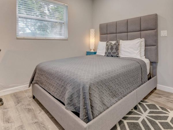 Tampa Home 1017115