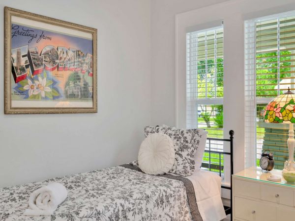 Tampa Home 1017119