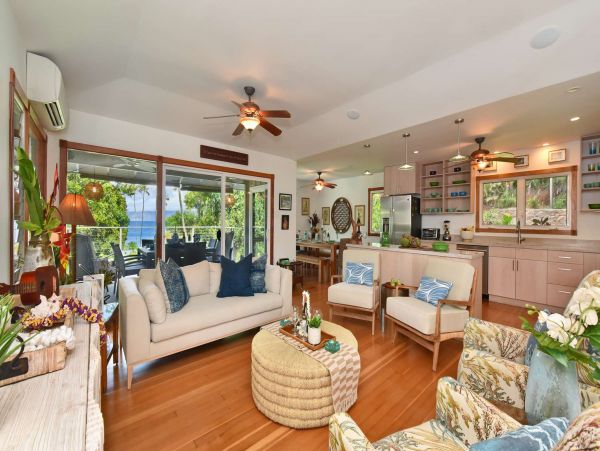 Perfect 4 Bedroom Getaway in Lahaina Ocean Views