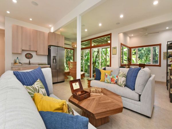 Perfect 4 Bedroom Getaway in Lahaina Ocean Views