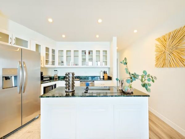Sunset Cliffs 2 Bedroom Beach Condo Sweeping Ocean Views