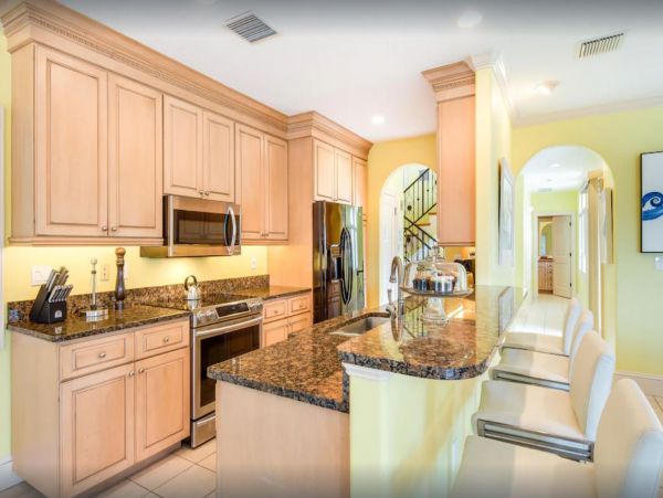 Siesta Key 6 Bedroom Pool Home Close To The Beach Sleeps 16