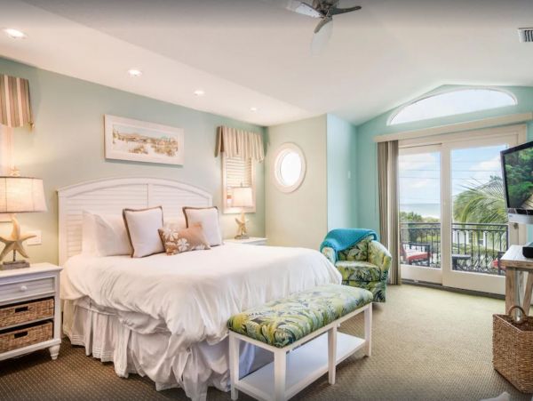 Siesta Key 6 Bedroom Pool Home Close To The Beach Sleeps 16