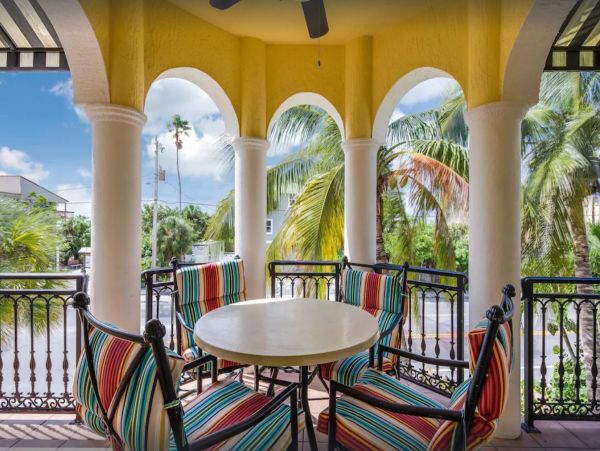 Siesta Key 6 Bedroom Pool Home Close To The Beach Sleeps 16