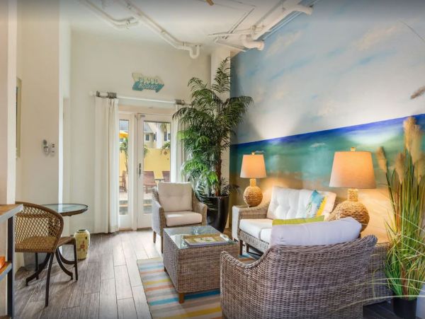 Siesta Key 6 Bedroom Pool Home Close To The Beach Sleeps 16