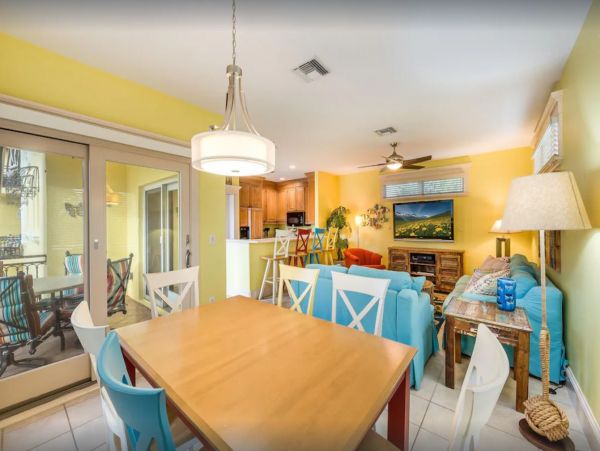 Siesta Key 6 Bedroom Pool Home Close To The Beach Sleeps 16