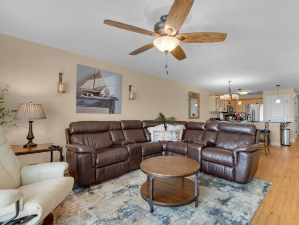 Destin Oceanfront Beach Condo Sleeps 7 Guests Full Gulf View