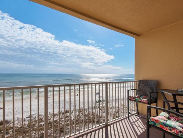 Destin Oceanfront Beach Condo Sleeps 7 Guests Full Gulf View