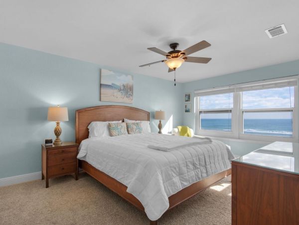 Destin Oceanfront Beach Condo Sleeps 7 Guests Full Gulf View