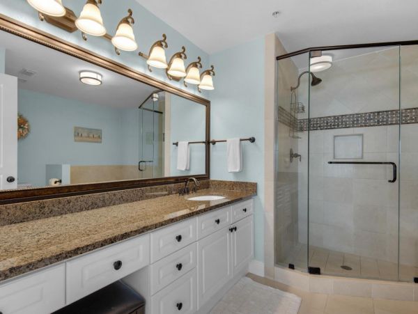 Destin Oceanfront Beach Condo Sleeps 7 Guests Full Gulf View