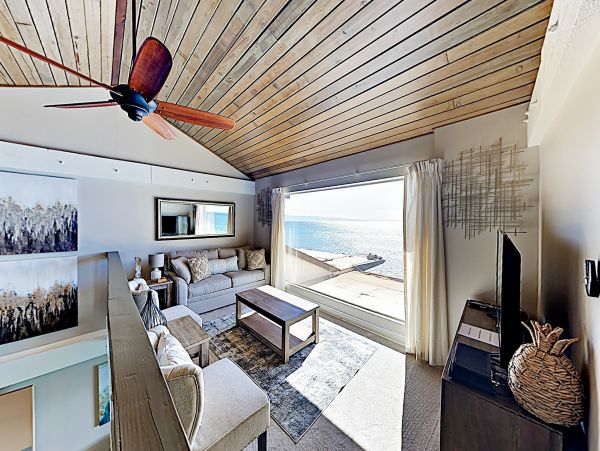 Two Bedroom Pacific Ocean Views Plus Loft
