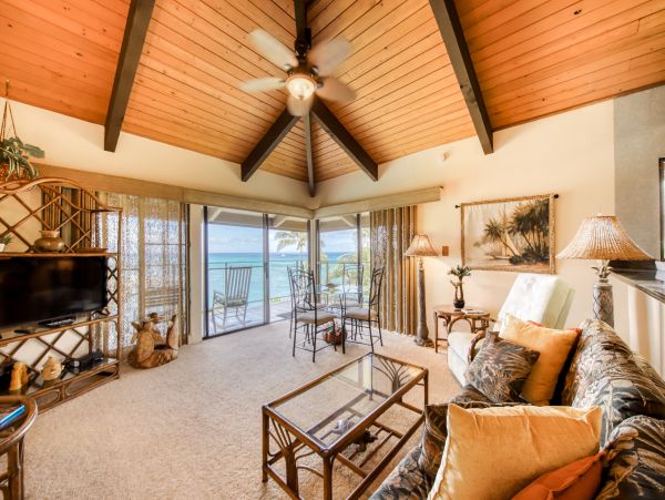 Oceanfront Vacation Condo with 2 Bedrooms & Amazing Views