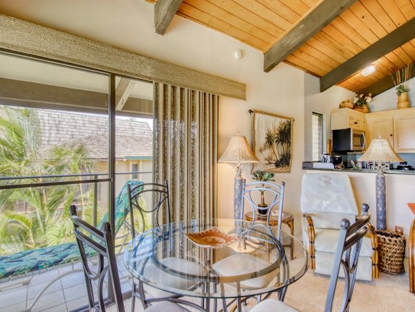 Oceanfront Vacation Condo with 2 Bedrooms & Amazing Views
