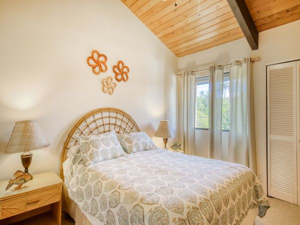 Oceanfront Vacation Condo with 2 Bedrooms & Amazing Views