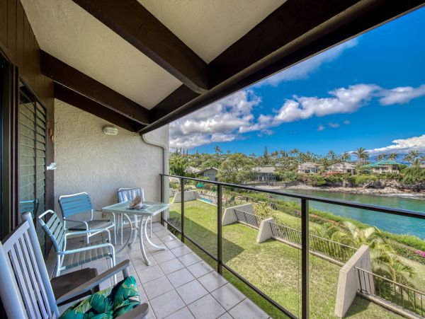 Oceanfront Vacation Condo with 2 Bedrooms & Amazing Views