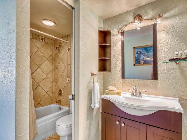 Comfortable one bedroom condo on Napili