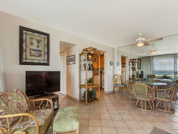 Beautiful Lahaina Vacation Rental Right in the Water with Pool