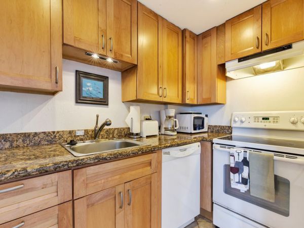 Beautiful Lahaina Vacation Rental Right in the Water with Pool