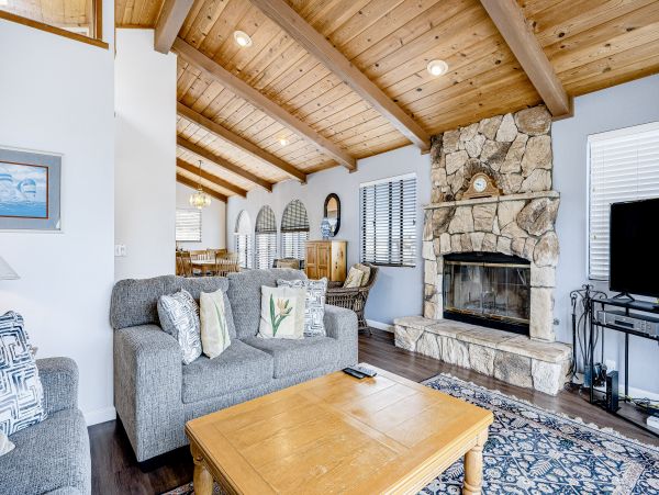 Santa Barbara County Home 1017242