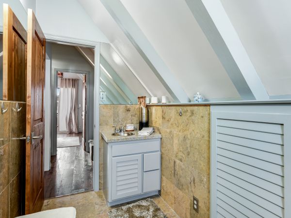 Santa Barbara County Home 1017270